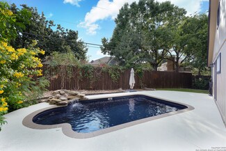 13810 Laurel Hollow Dr, San Antonio, TX 78232