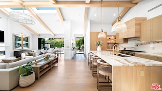 1914 Laurel Canyon Blvd, Los Angeles, CA 90046