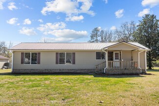 160 Briarneck Rd, Jacksonville, NC 28540