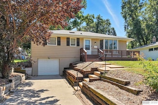 5069 S 129th St, Omaha, NE 68137