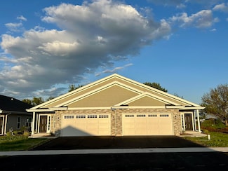 898 Fuller Ln, Belvidere, IL 61008