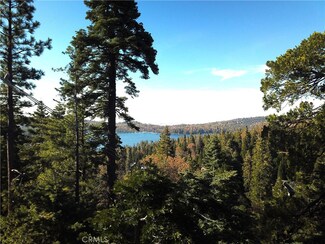 514 Sunderland Ct, Lake Arrowhead, CA 92352