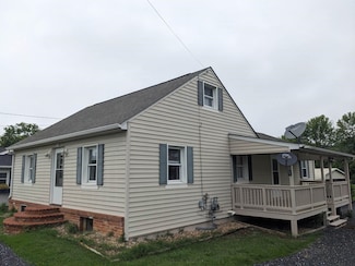 374 W Old Cross Rd, New Market, VA 22844