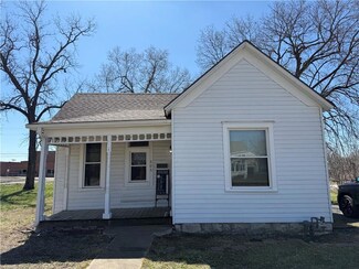 505 E Mechanic St, Harrisonville, MO 64701