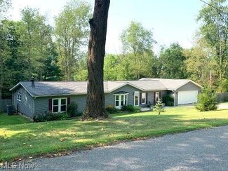 6672 Race Rd NW, Strasburg, OH 44680