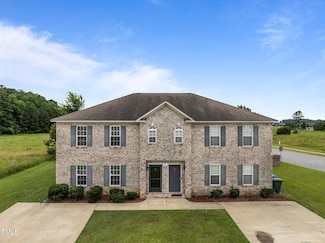 517A S Pointe Dr, Winterville, NC 28590