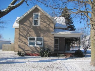 903 S Center St, Flora, IN 46929