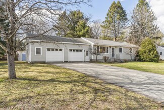 3 Linda St, Cumberland Center, ME 04021
