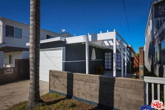 1221 10th St, Hermosa Beach, CA 90254