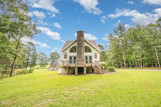 1403 Lakewood Falls Rd, Goldston, NC 27252
