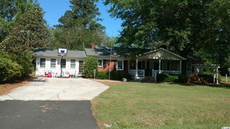 15 N Olive St, Andrews, SC 29510