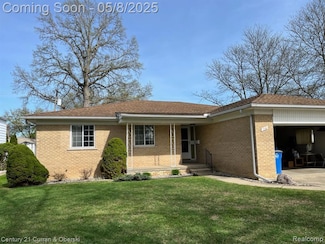 716 N Charlesworth St, Dearborn Heights, MI 48127