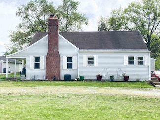 6913 E Jackson St, Muncie, IN 47303