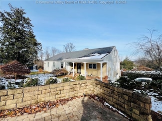 807 Cedar Rd, Charleston, WV 25314