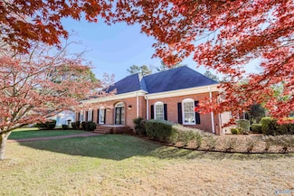 1706 Woodmont Dr SE, Decatur, AL 35601