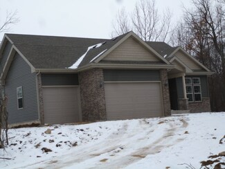 914 E Meadow Cir, Edgerton, WI 53534