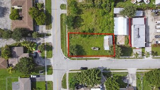 1819 Suwanee Dr, West Palm Beach, FL 33409