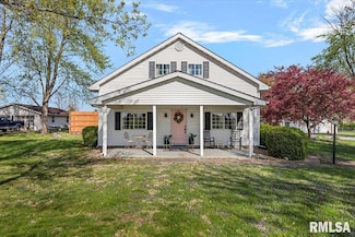 32556 State Route 4, Girard, IL 62640