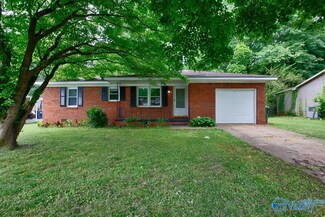 2719 Pinetree Ln NW, Huntsville, AL 35810