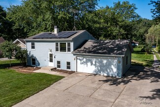 900 Fulton St, South Elgin, IL 60177