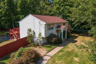 20 Richard St, West Warwick, RI 02893