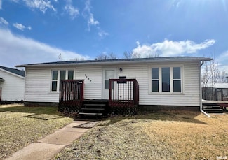 1908 Sampson St, Muscatine, IA 52761
