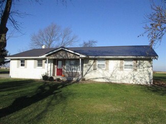 99 Westwood Dr, Flora, IN 46929