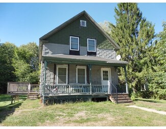 31 Liberty St, Baldwinville, MA 01436