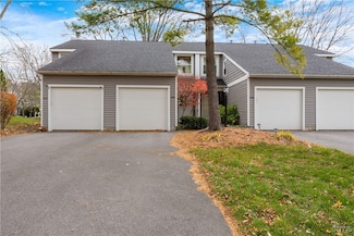 4745 Sabre Ln, Manlius, NY 13104