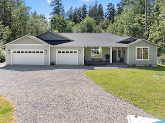 910 11th Ave, Fox Island, WA 98333