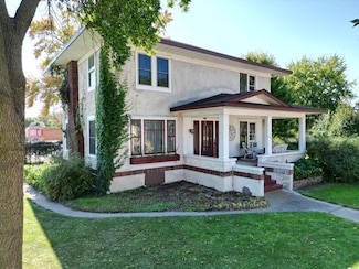 108 W 4th St, Redwood Falls, MN 56283