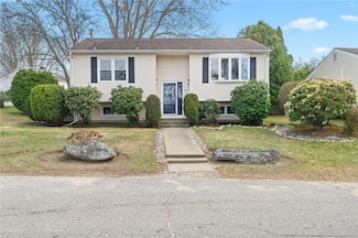 40 N View Ave, Cranston, RI 02920