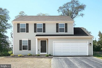 34 Oak Ave, Mifflinburg, PA 17844