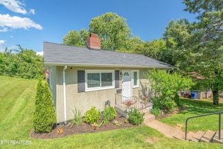 101 Temple Rd, Oak Ridge, TN 37830