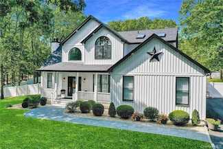 108 Hunter Ave, Miller Place, NY 11764