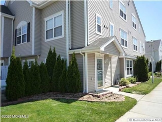 11 Fiddlers Elbow Ct Unit 30, Howell, NJ 07731