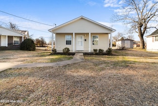 415 Perry St, Elizabeth City, NC 27909