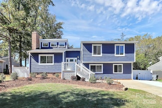 9546 Fairway Ridge Rd, Charlotte, NC 28277