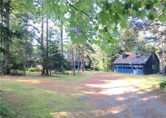 2650 Hudson Rd, Hudson, ME 04449