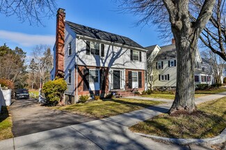554 Brook Rd, Milton, MA 02186