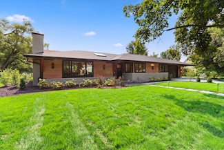 1600 Evergreen Ln, Lake Geneva, WI 53147