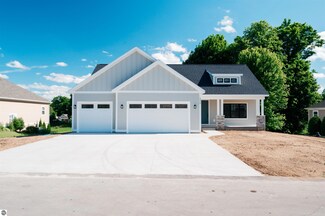 4349 Apple Tree Ln, Traverse City, MI 49685