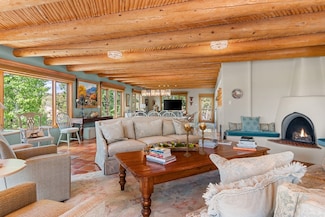 1281 Este Ln, Santa Fe, NM 87501
