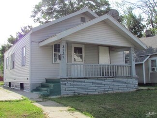 3229 Barr St, Fort Wayne, IN 46806