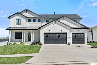 17194 Whitmore St, Bennington, NE 68007