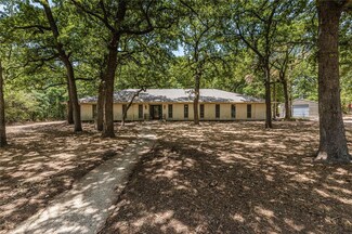 387 Briar Ln, Chilton, TX 76632