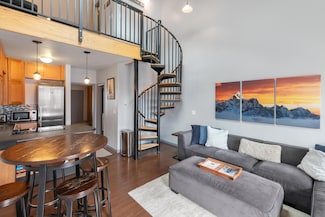 136 S Tomboy St Unit 304, Telluride, CO 81435