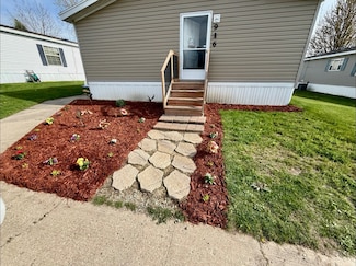 916 Wintergreen Dr, Hastings, MI 49058