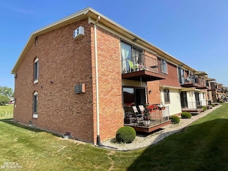 1900 River Rd D5 Rd Unit D5, Marysville, MI 48040