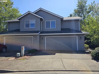 9439 SW Claridge Dr, Portland, OR 97223